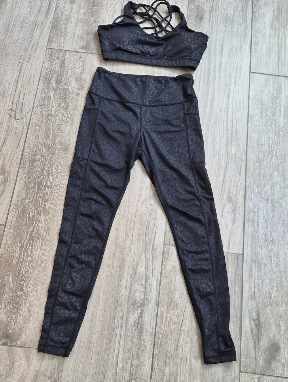 High-Waist Black Leopard Print Active Leggings W/Matching Sports Bra